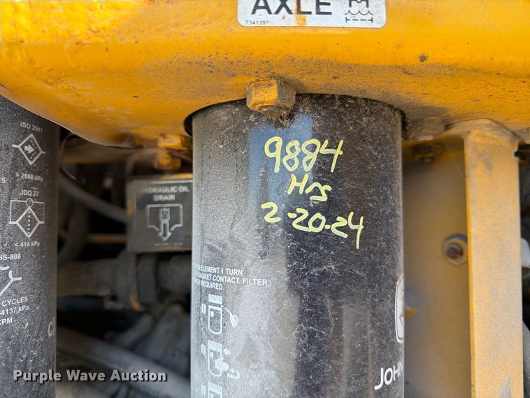 2015 John Deere 672G