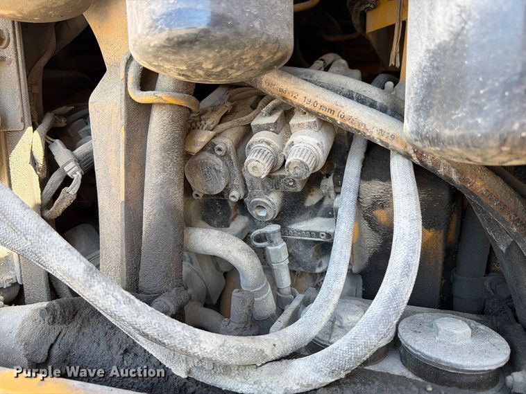 2015 John Deere 672G
