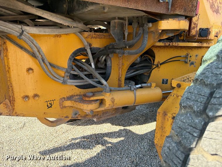 2015 John Deere 672G
