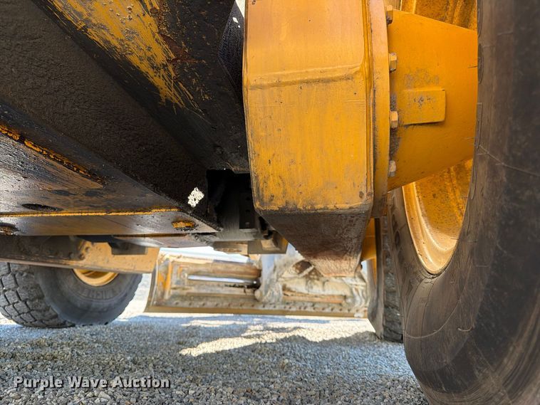 2015 John Deere 672G