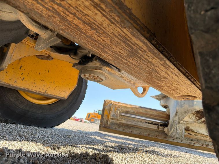 2015 John Deere 672G