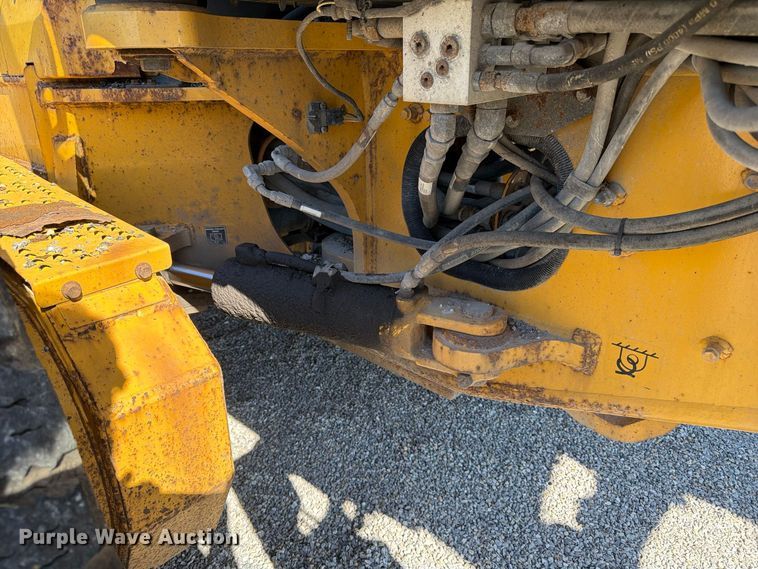2015 John Deere 672G