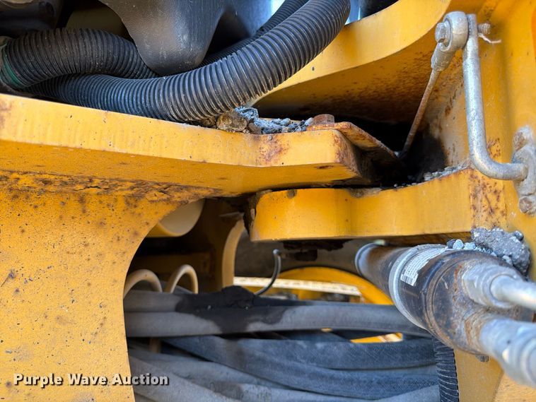 2015 John Deere 672G