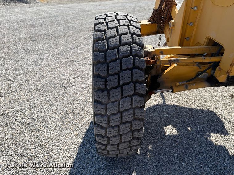 2015 John Deere 672G