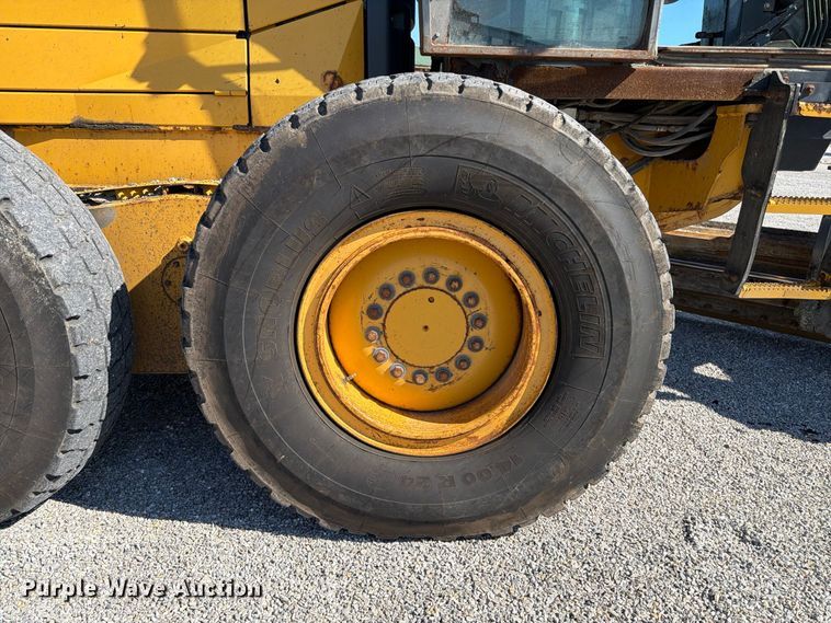 2015 John Deere 672G