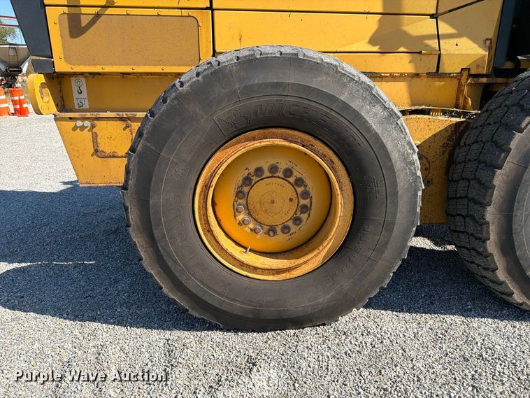 2015 John Deere 672G