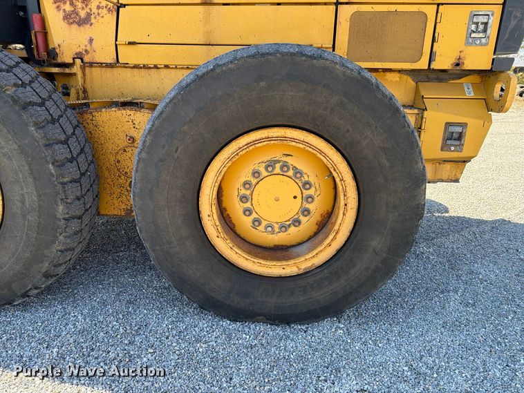 2015 John Deere 672G