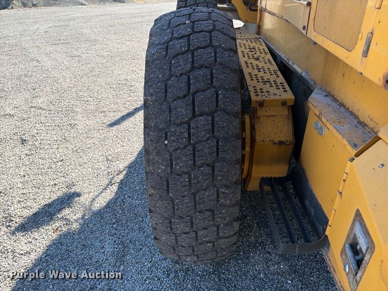 2015 John Deere 672G