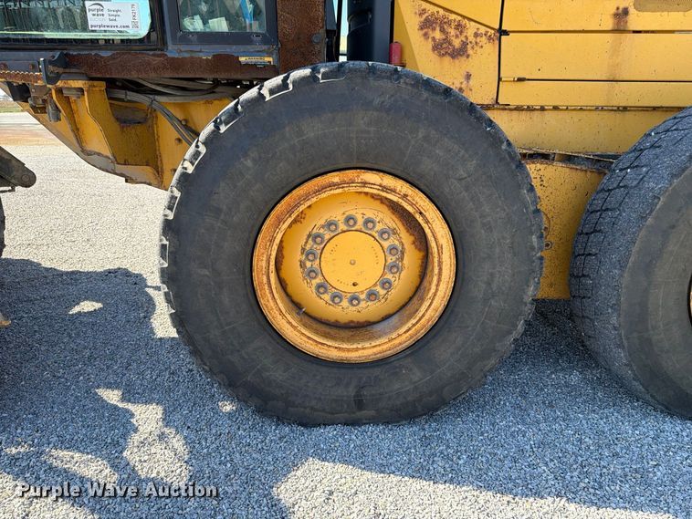 2015 John Deere 672G