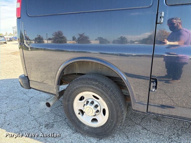 image for item FK2179 2015 Chevrolet Express 2500 van