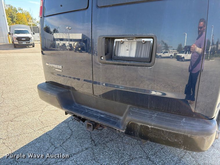 image for item FK2179 2015 Chevrolet Express 2500 van