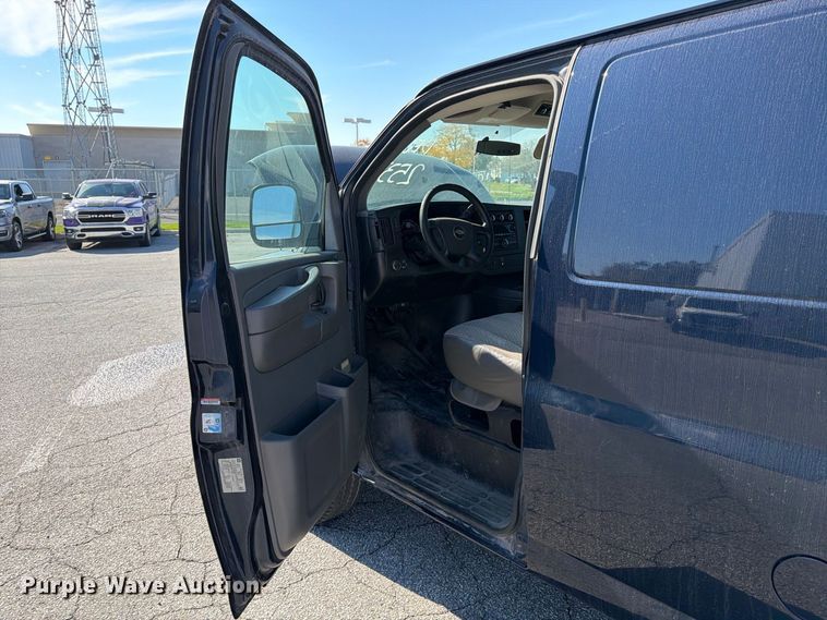 image for item FK2179 2015 Chevrolet Express 2500 van