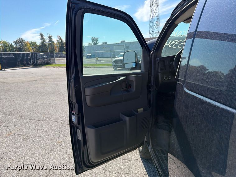 image for item FK2179 2015 Chevrolet Express 2500 van