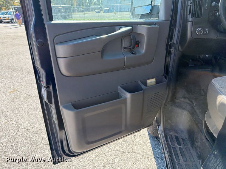image for item FK2179 2015 Chevrolet Express 2500 van