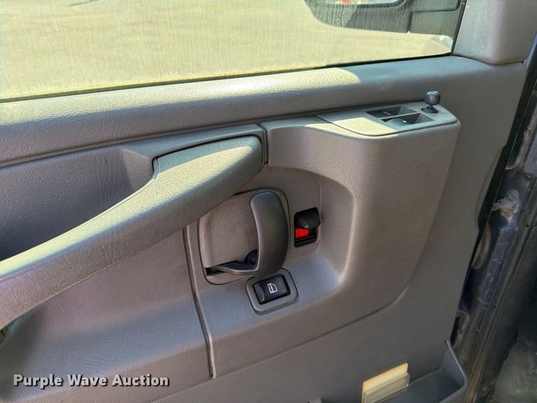 image for item FK2179 2015 Chevrolet Express 2500 van
