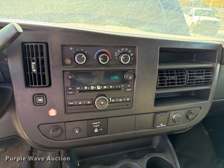 image for item FK2179 2015 Chevrolet Express 2500 van
