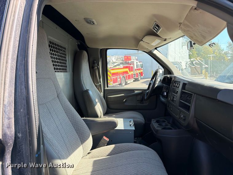 image for item FK2179 2015 Chevrolet Express 2500 van