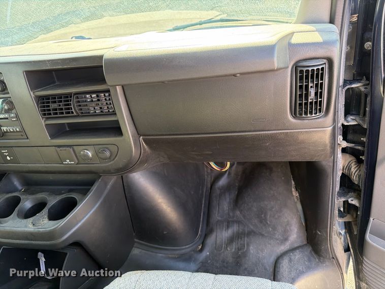 image for item FK2179 2015 Chevrolet Express 2500 van