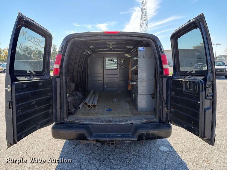 image for item FK2179 2015 Chevrolet Express 2500 van