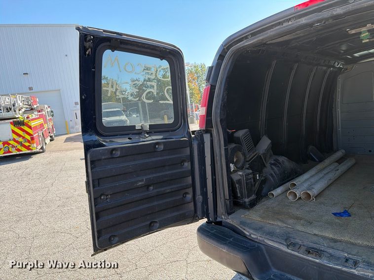 image for item FK2179 2015 Chevrolet Express 2500 van