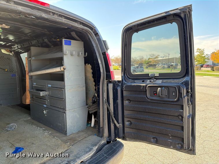 image for item FK2179 2015 Chevrolet Express 2500 van
