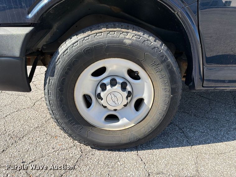 image for item FK2179 2015 Chevrolet Express 2500 van