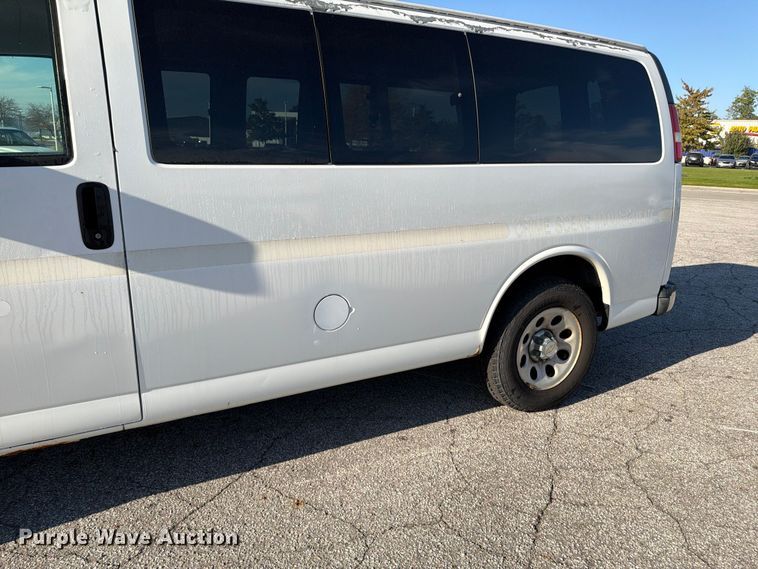 image for item FK2180 2009 Chevrolet Express 1500 van
