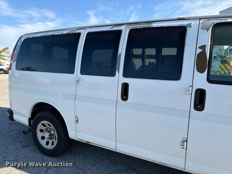 image for item FK2180 2009 Chevrolet Express 1500 van