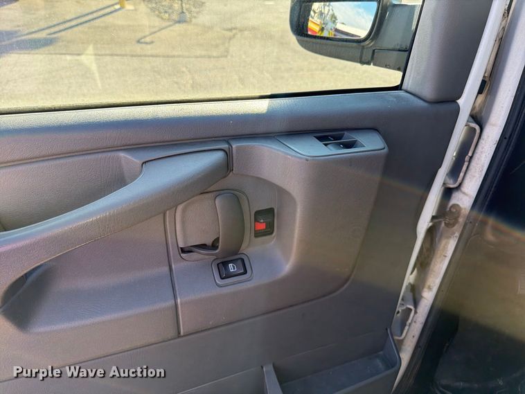 image for item FK2180 2009 Chevrolet Express 1500 van
