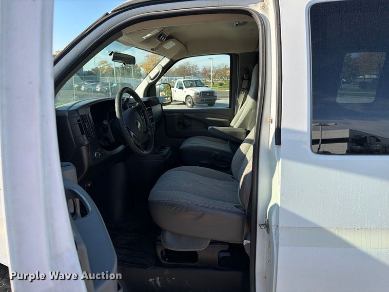 image for item FK2180 2009 Chevrolet Express 1500 van