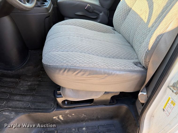 image for item FK2180 2009 Chevrolet Express 1500 van