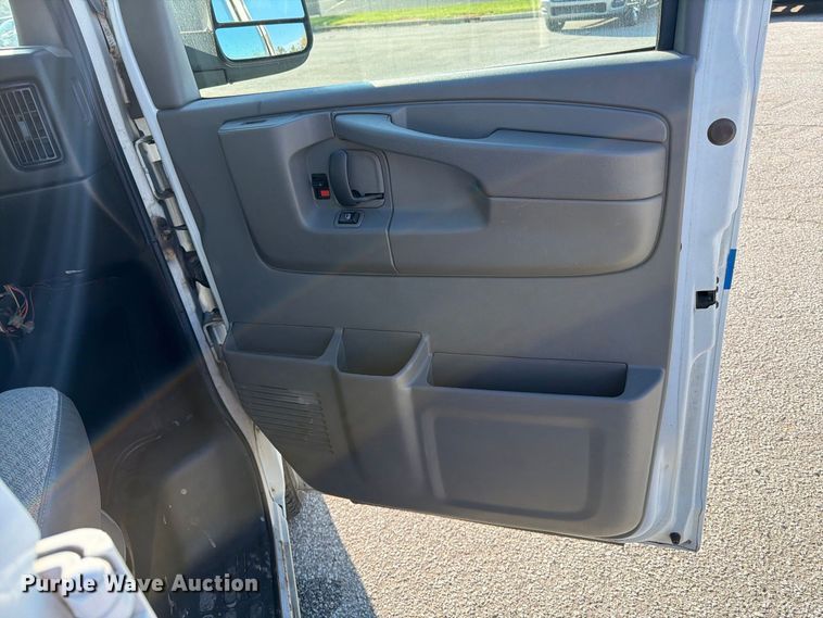 image for item FK2180 2009 Chevrolet Express 1500 van