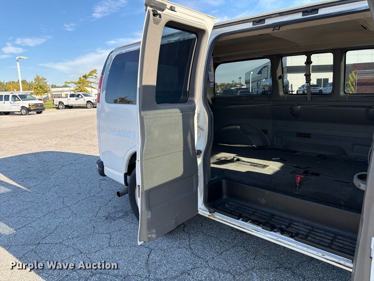 image for item FK2180 2009 Chevrolet Express 1500 van