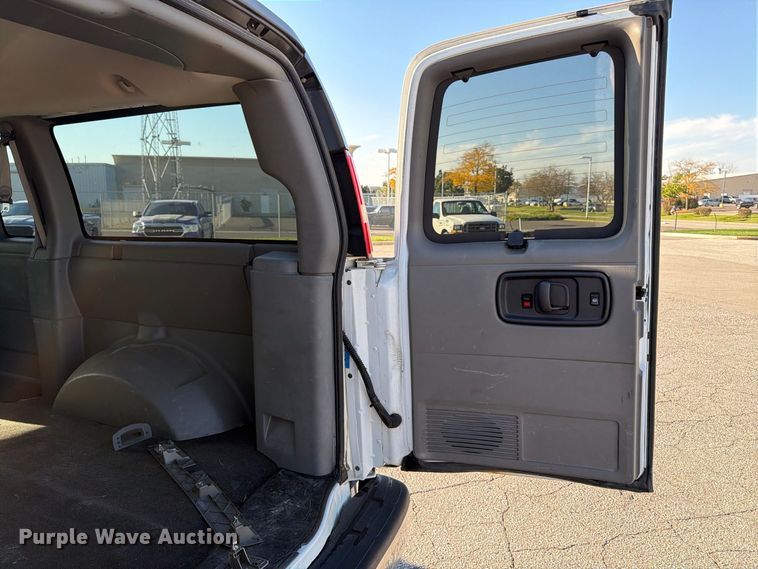 image for item FK2180 2009 Chevrolet Express 1500 van