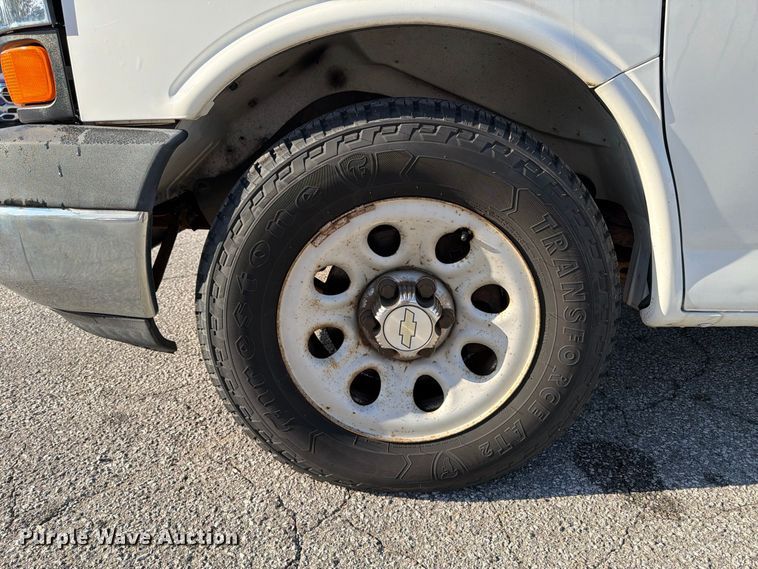 image for item FK2180 2009 Chevrolet Express 1500 van