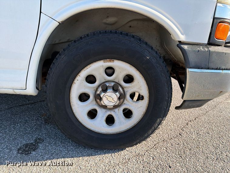 image for item FK2180 2009 Chevrolet Express 1500 van