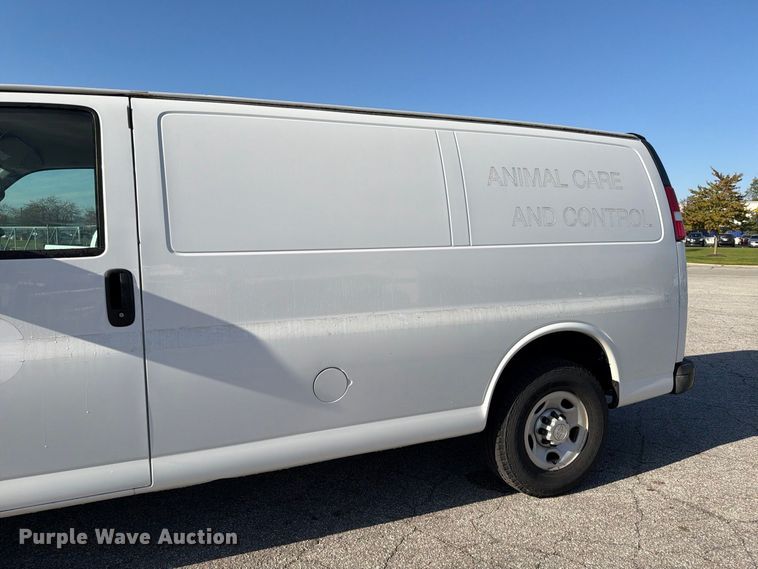 image for item FK2181 2016 Chevrolet Express 2500 van