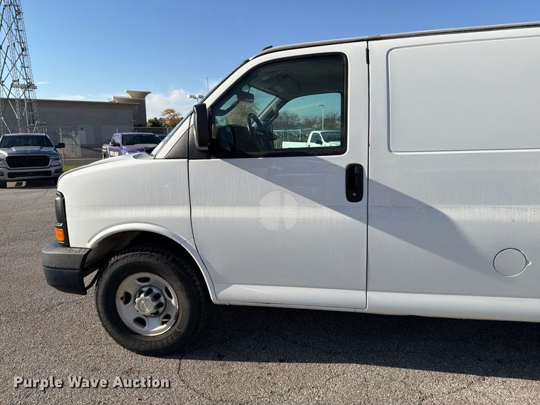 image for item FK2181 2016 Chevrolet Express 2500 van