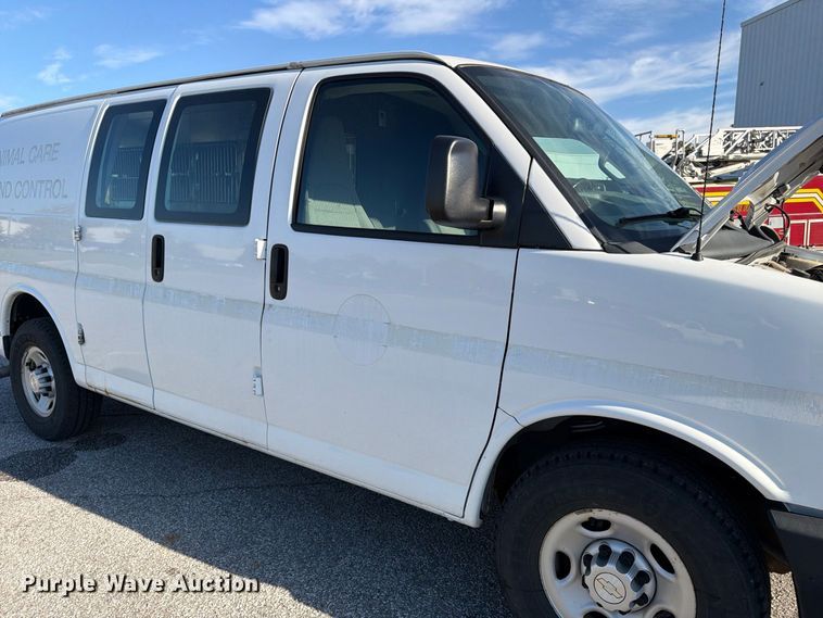image for item FK2181 2016 Chevrolet Express 2500 van