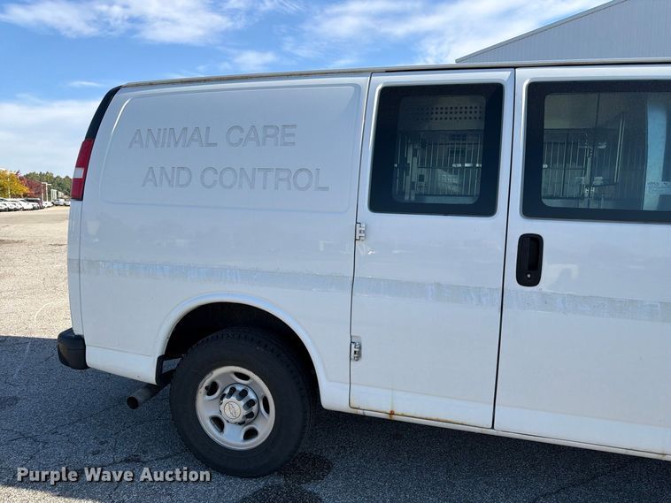 image for item FK2181 2016 Chevrolet Express 2500 van