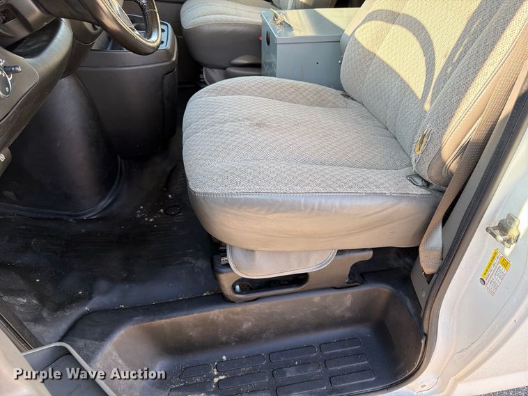 image for item FK2181 2016 Chevrolet Express 2500 van