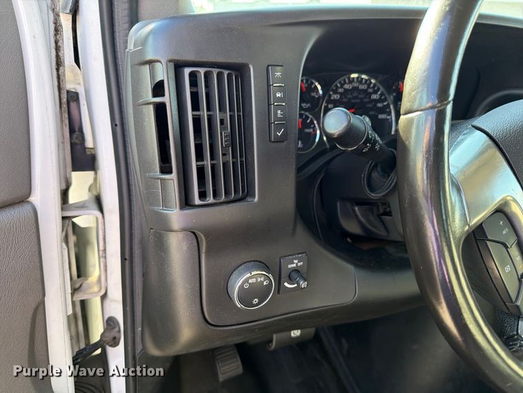 image for item FK2181 2016 Chevrolet Express 2500 van