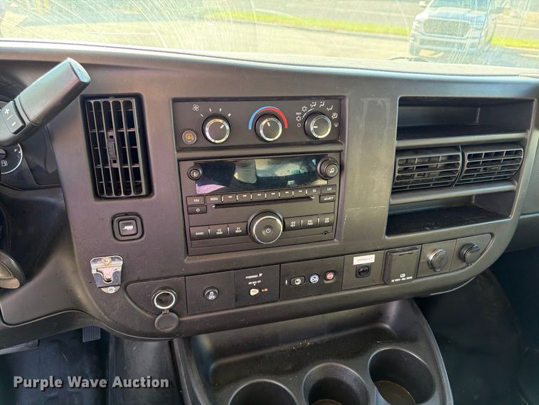 image for item FK2181 2016 Chevrolet Express 2500 van