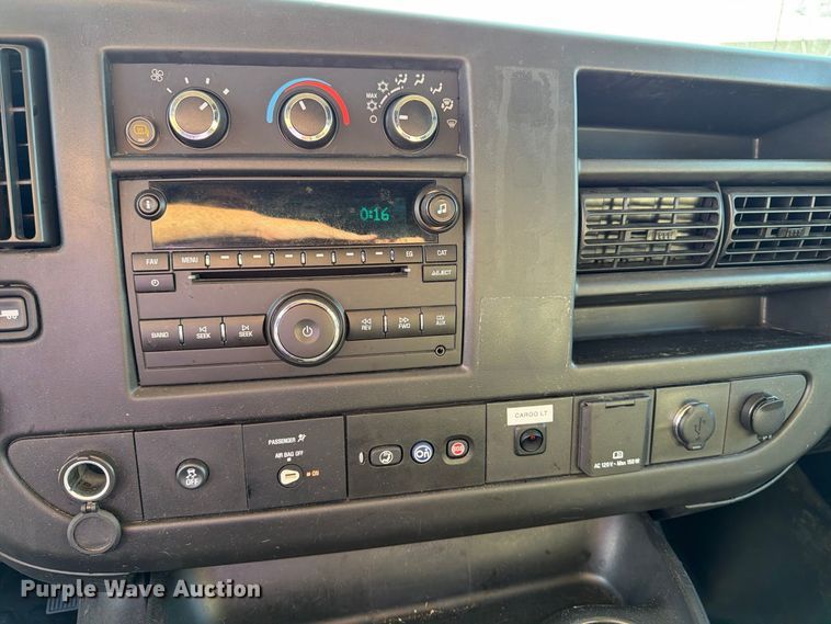 image for item FK2181 2016 Chevrolet Express 2500 van