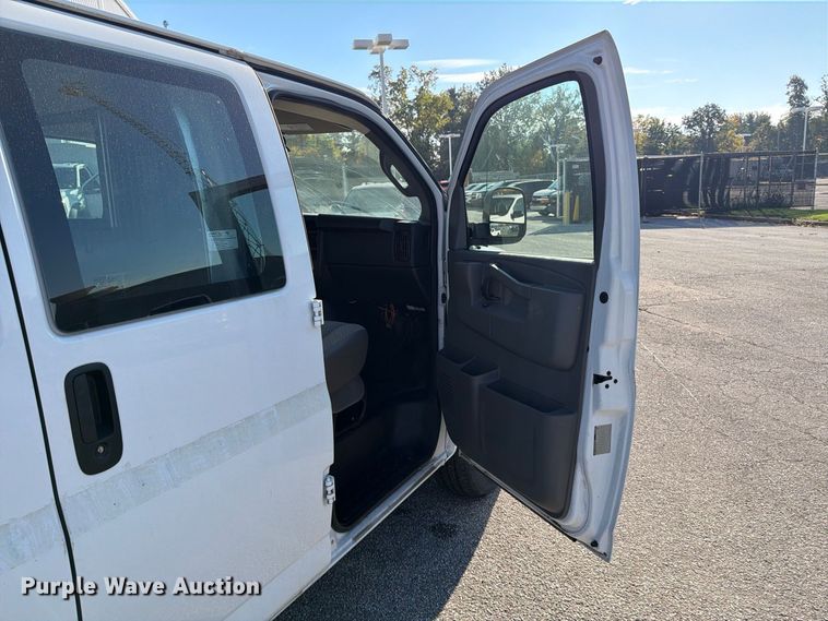 image for item FK2181 2016 Chevrolet Express 2500 van
