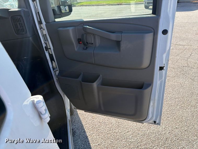 image for item FK2181 2016 Chevrolet Express 2500 van
