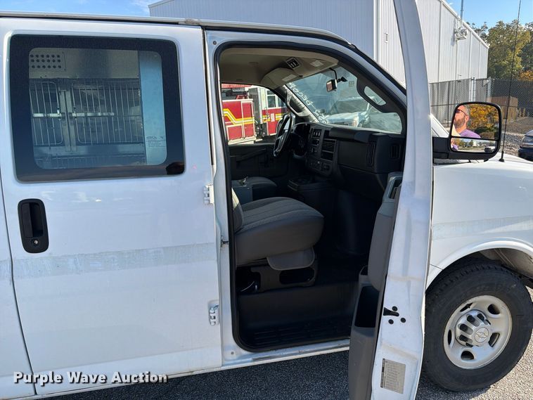 image for item FK2181 2016 Chevrolet Express 2500 van