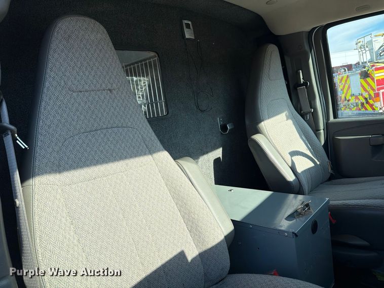 image for item FK2181 2016 Chevrolet Express 2500 van