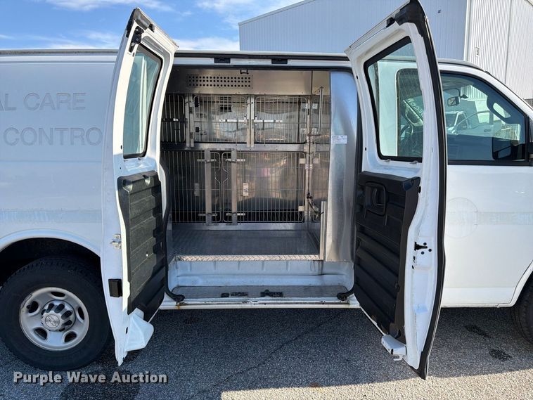 image for item FK2181 2016 Chevrolet Express 2500 van