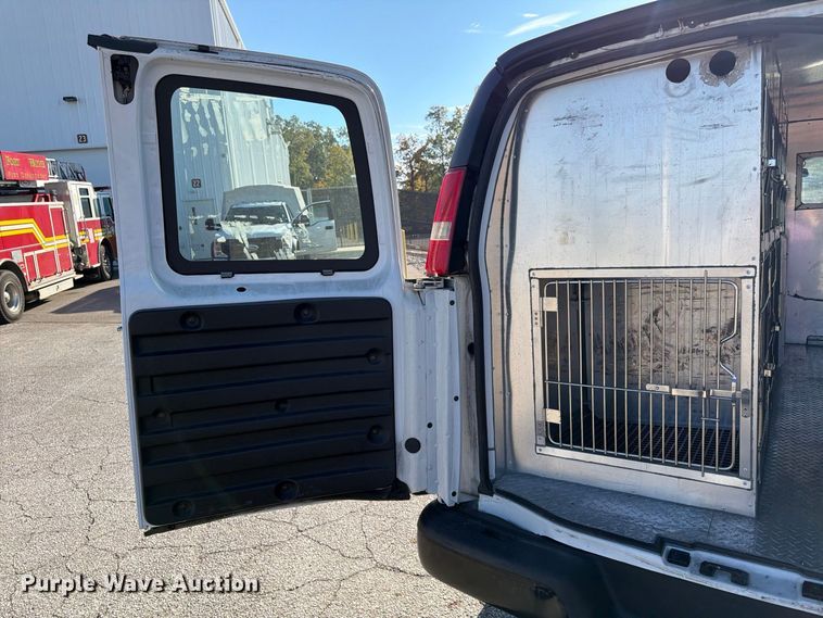 image for item FK2181 2016 Chevrolet Express 2500 van